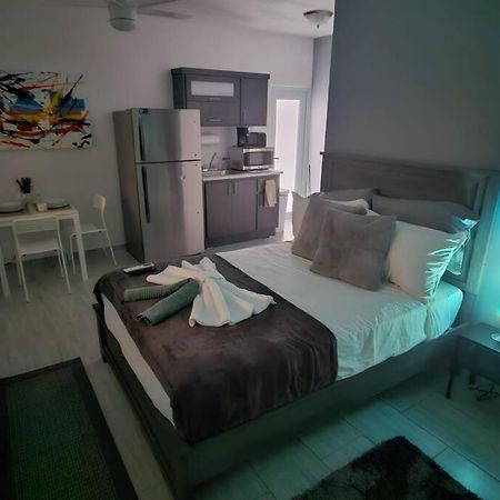 Urban Lodgings One @ Roosevelt 457 圣胡安 外观 照片