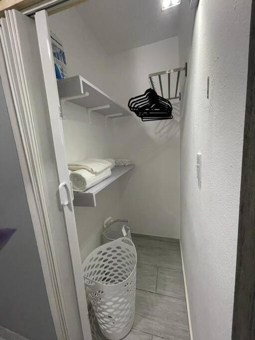 Urban Lodgings One @ Roosevelt 457 圣胡安 外观 照片